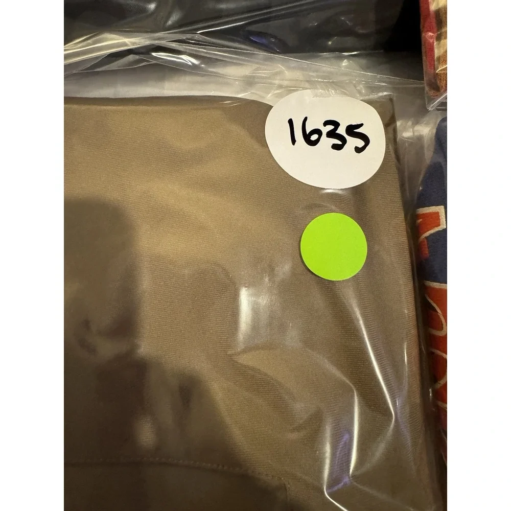 LULULEMON Men's Khaki Shorts Nylon - 32